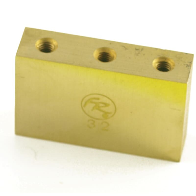 Блок тремоло Floyd Rose FROFTB32 Original Series Fat Brass Tremolo - 32 мм
Блок тремоло Floyd Rose FROFTB32 Original Series Fat Brass Tremolo - 32 мм