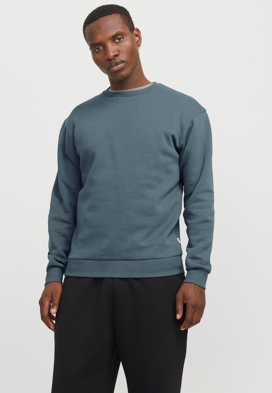 Толстовка Jack & Jones JJEBRADLEY CREW, Stormy Weather/Dark Grey
Толстовка Jack & Jones JJEBRADLEY CREW, Stormy Weather/Dark Grey