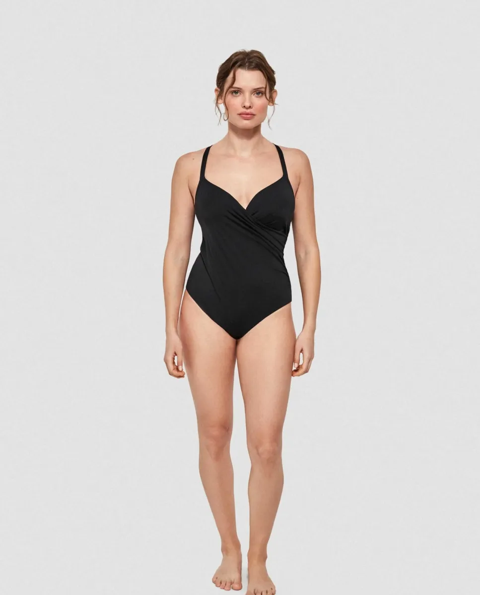 Купальник plus size с эффектом контроля и обручем и пеной Gisela, черный
Купальник plus size с эффектом контроля и обручем и пеной Gisela, черный