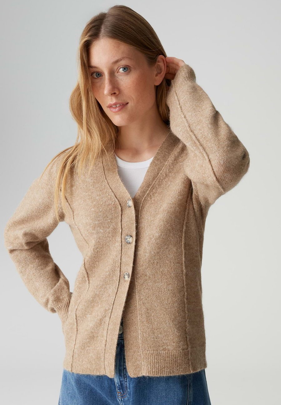 Кардиган OPUS Cardigan, Salted Caramel/Light Brown
Кардиган OPUS Cardigan, Salted Caramel/Light Brown