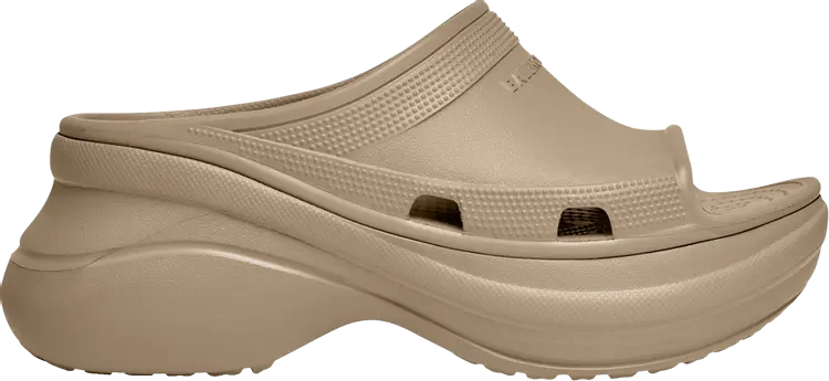 Сандалии Crocs x Balenciaga Pool Slide Sandal Beige, коричневый
Сандалии Crocs x Balenciaga Pool Slide Sandal Beige, коричневый