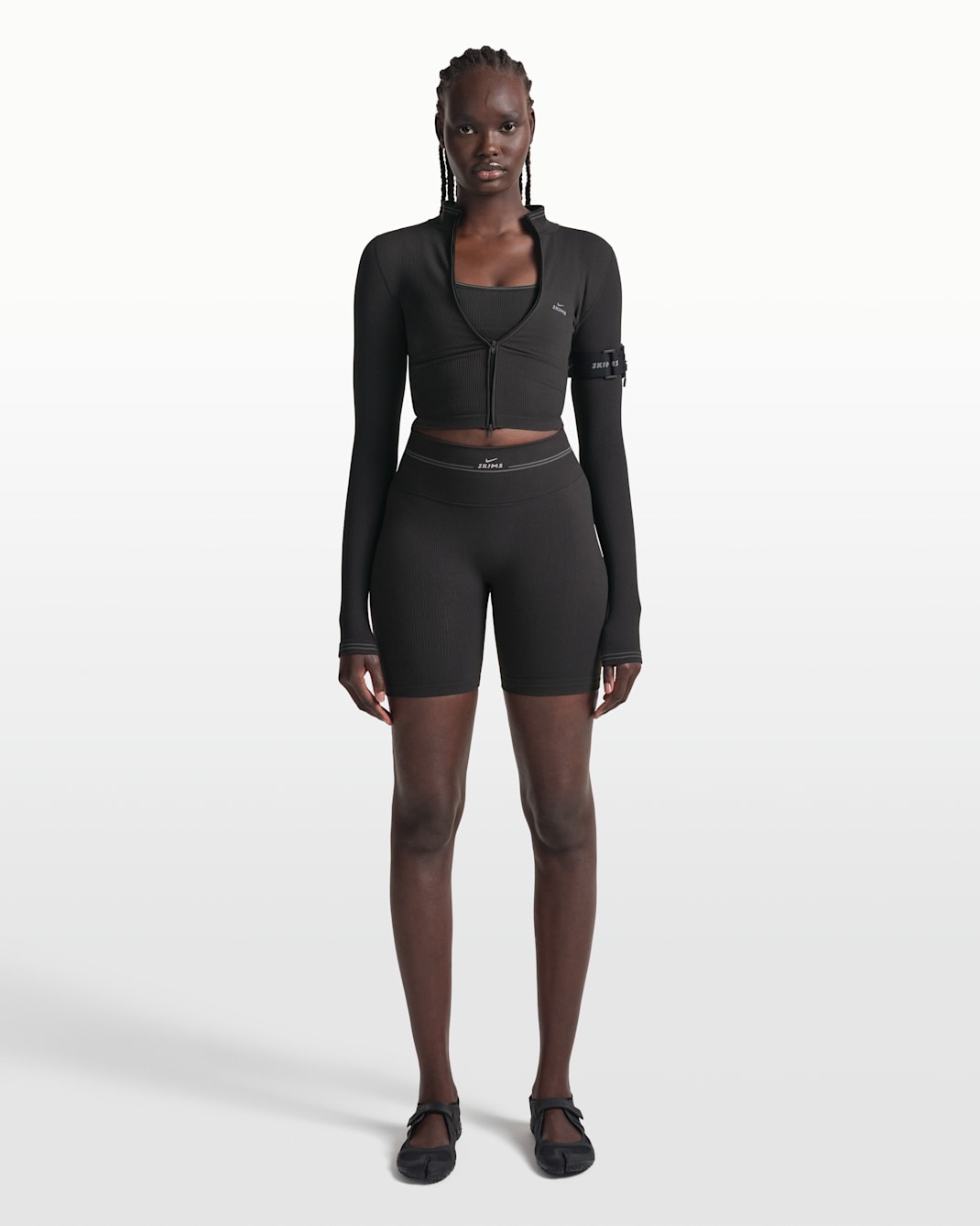 Шорты Nike x SKIMS Ribbed Seamless Women's 5", черный
Шорты Nike x SKIMS Ribbed Seamless Women's 5", черный