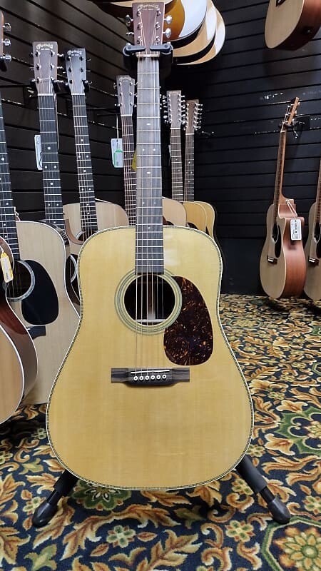Martin Standard Series HD-28 с Fishman Aurora VT Electronics, Серый, Martin Standard Series HD-28 с Fishman Aurora VT Electronics
Martin Standard Series HD-28 с Fishman Aurora VT Electronics, Серый, Martin Standard Series HD-28 с Fishman Aurora VT Electronics