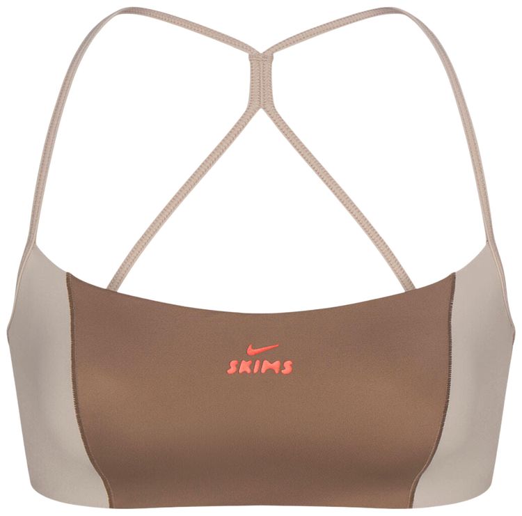Бюстгальтер NikeSKIMS Shine Micro-Scoop, коричневый
Бюстгальтер NikeSKIMS Shine Micro-Scoop, коричневый