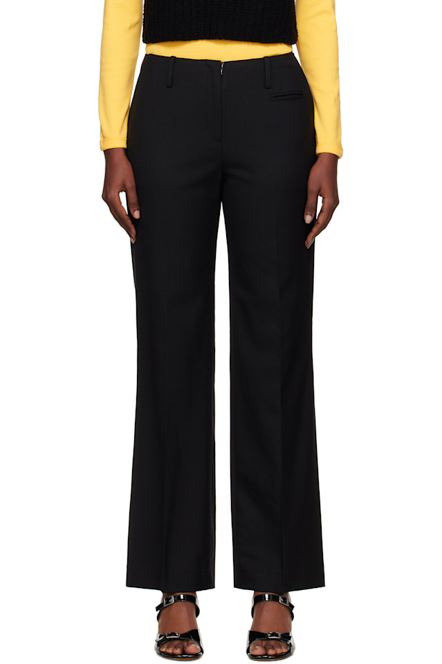 Шерстяные брюки с низкой посадкой, классического кроя Nothing Written, черный
Шерстяные брюки с низкой посадкой, классического кроя Nothing Written, черный