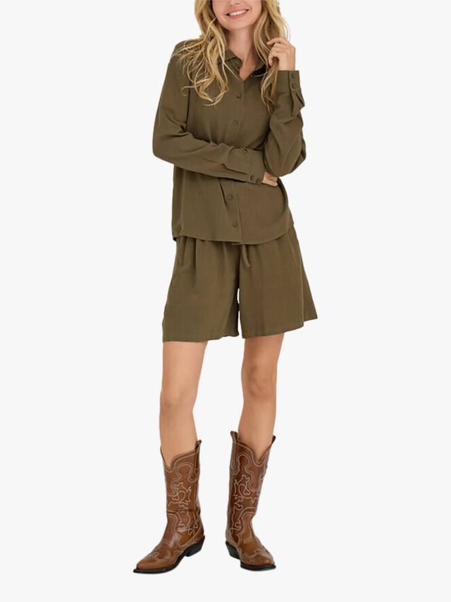 Шорты Lerke с высокой талией A-VIEW, Mid Green
Шорты Lerke с высокой талией A-VIEW, Mid Green