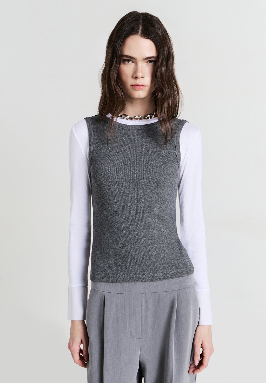 Футболка с длинным рукавом DOPPIO CAPO Calliope, темно-серый 
Футболка с длинным рукавом DOPPIO CAPO Calliope, темно-серый