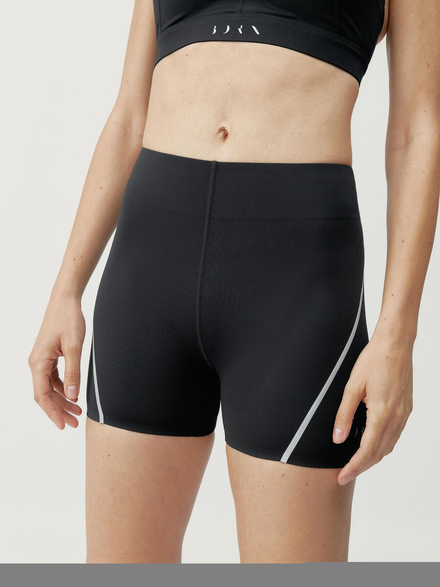 Женские спортивные шорты Luna Born Living Yoga
Женские спортивные шорты Luna Born Living Yoga