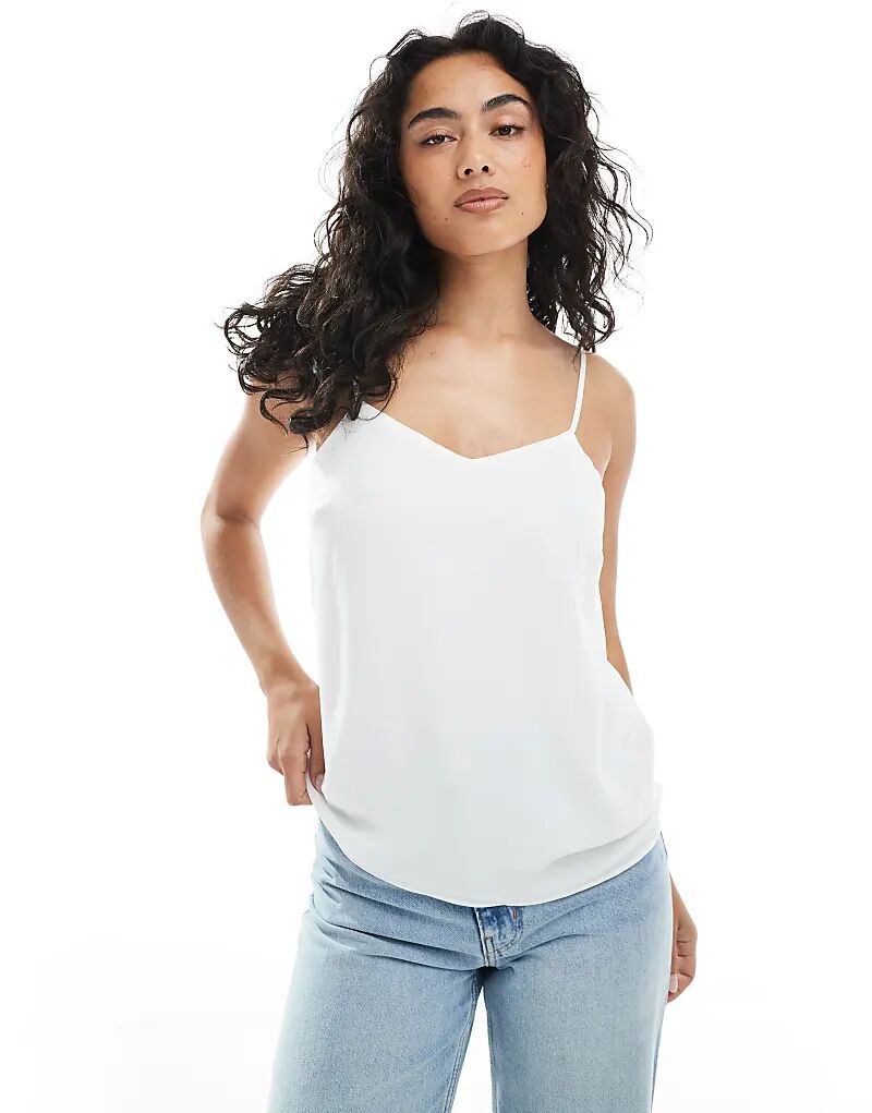 Топ New Look на бретельках белого цвета
Топ New Look на бретельках белого цвета