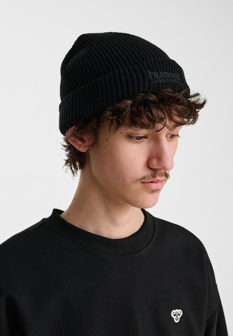 Шапка Hummel Beanie, Black
Шапка Hummel Beanie, Black