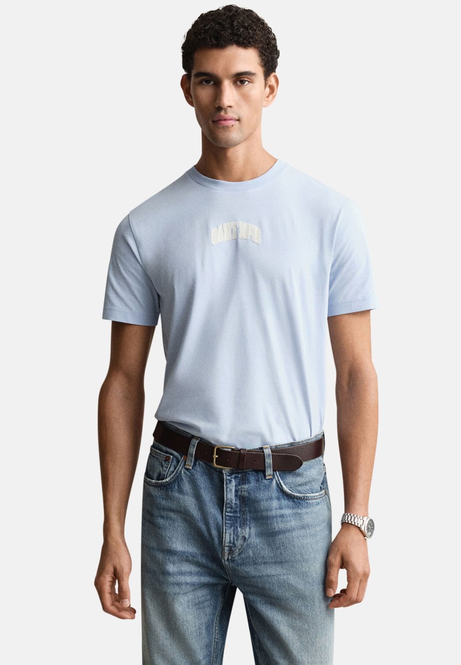 Футболка GANT GRAPHIC, Muted Blue/Light Blue, Синий, Футболка GANT GRAPHIC, Muted Blue/Light Blue
Футболка GANT GRAPHIC, Muted Blue/Light Blue, Синий, Футболка GANT GRAPHIC, Muted Blue/Light Blue