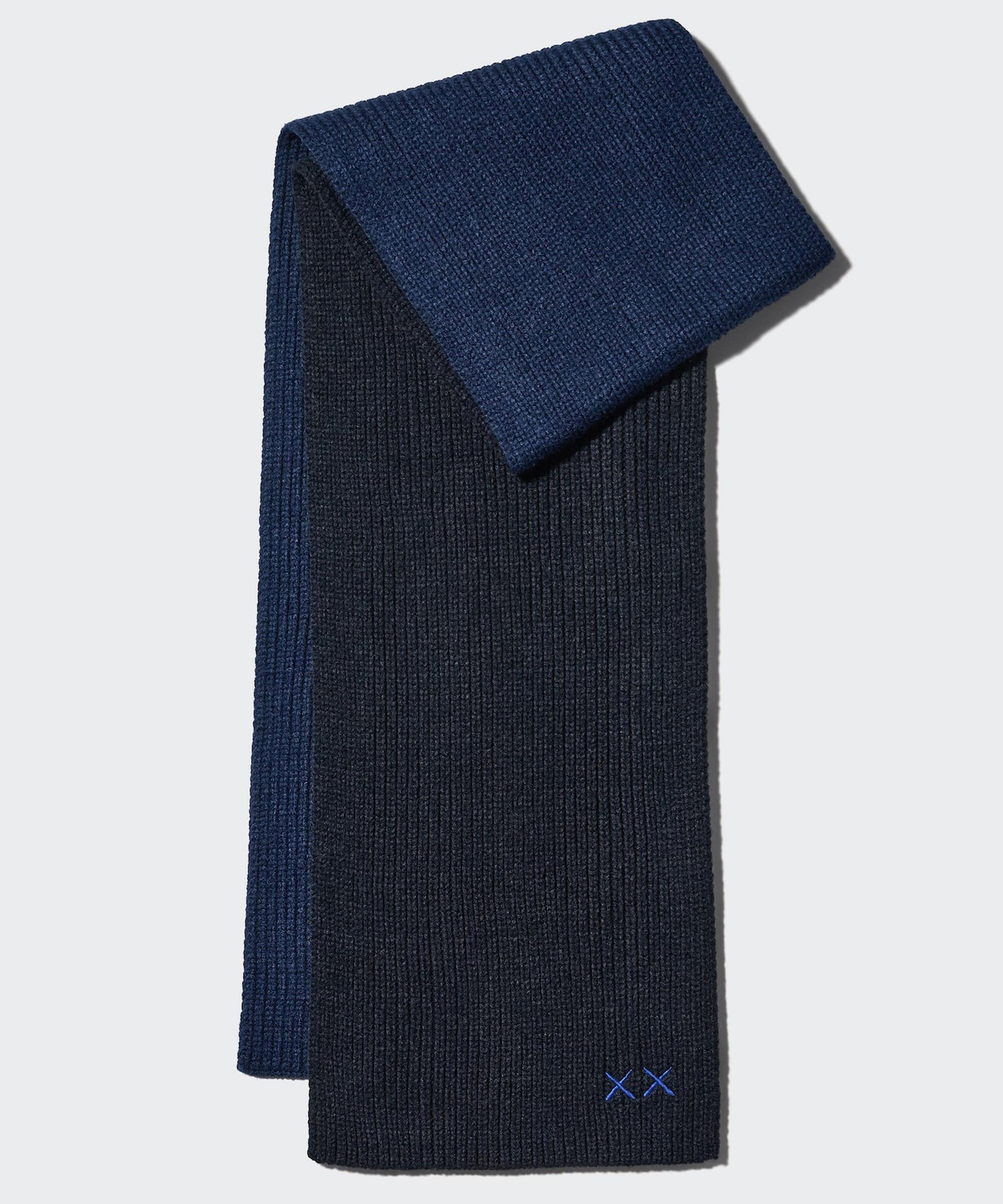 Шарф Uniqlo Cow's Winter Heattech Muffler, темно-синий
Шарф Uniqlo Cow's Winter Heattech Muffler, темно-синий