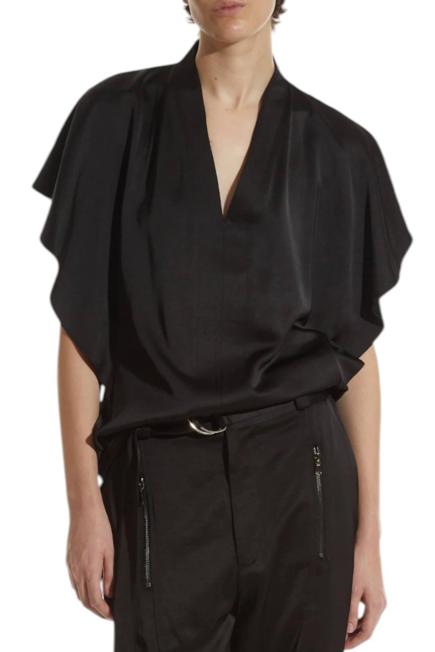 Черный топ Finn Charmeuse с V-образным вырезом Saint Art
Черный топ Finn Charmeuse с V-образным вырезом Saint Art