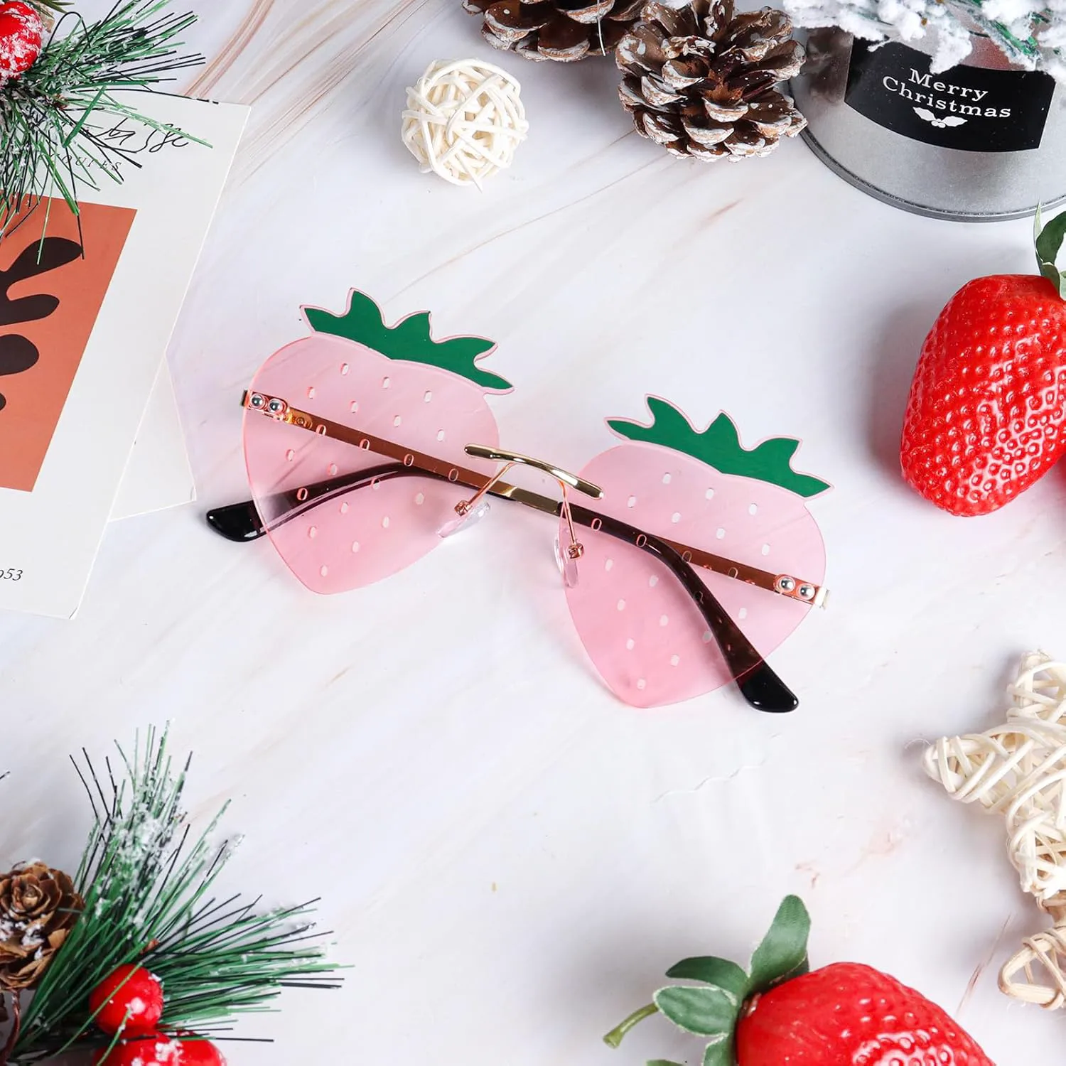 Солнцезащитные очки без оправы в форме клубники для женщин и мужчин, для вечеринок, Хэллоуина, Рождества, косплея, выпускного бала. Аксессуары Klfoho, Pink
Солнцезащитные очки без оправы в форме клубники для женщин и мужчин, для вечеринок, Хэллоуина, Рождества, косплея, выпускного бала. Аксессуары Klfoho, Pink