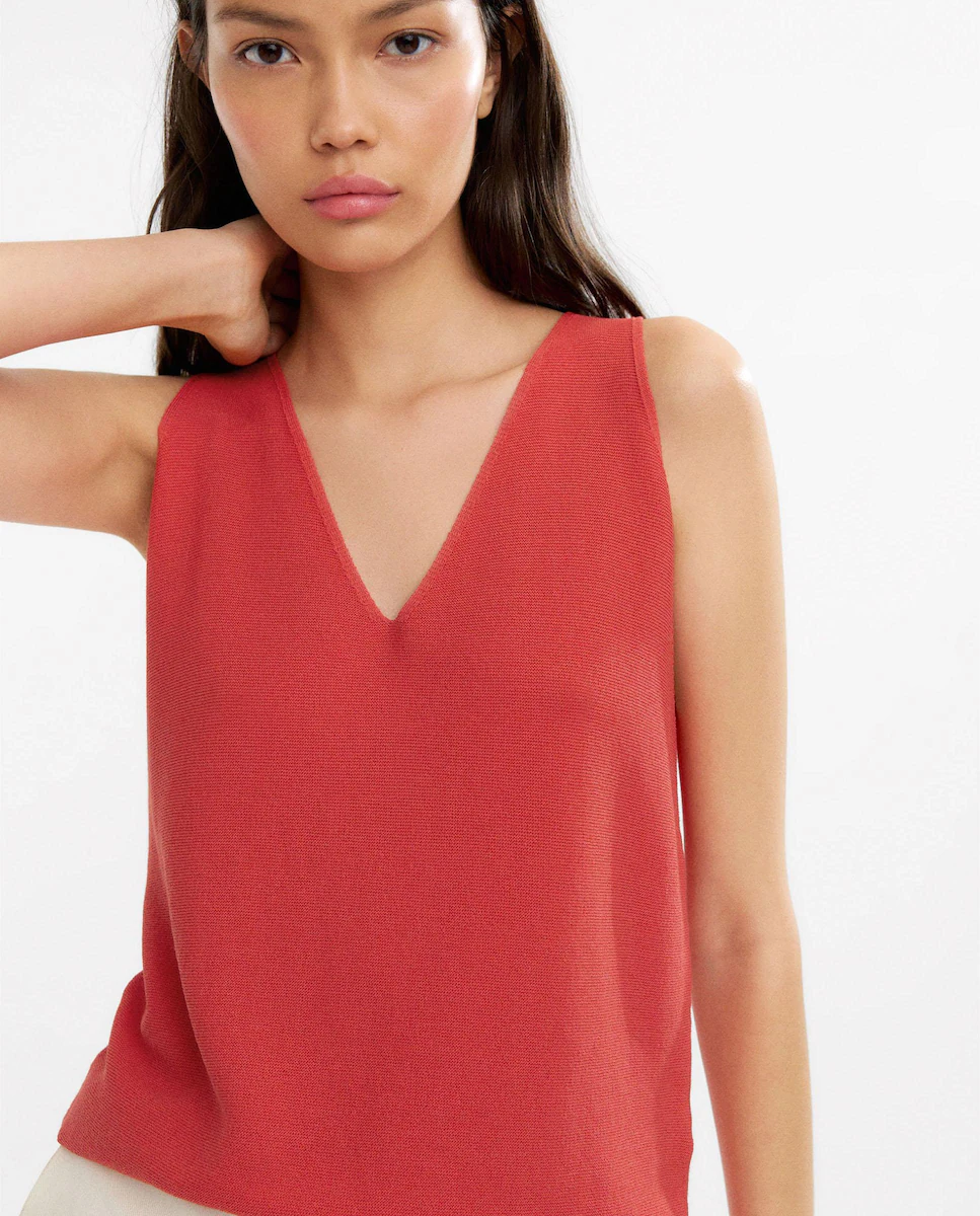 Женский топ из трикотажа без рукавов однотонный Parfois, красный 
Женский топ из трикотажа без рукавов однотонный Parfois, красный