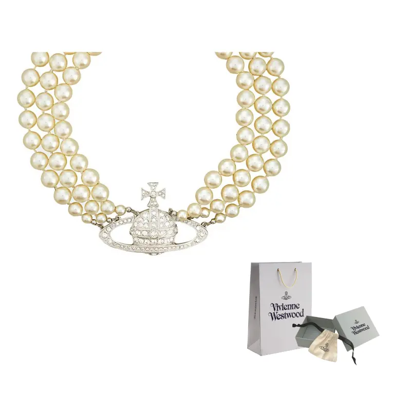 Чокер с тремя рядами жемчуга в технике барельеф Vivienne Westwood, серебряный
Чокер с тремя рядами жемчуга в технике барельеф Vivienne Westwood, серебряный