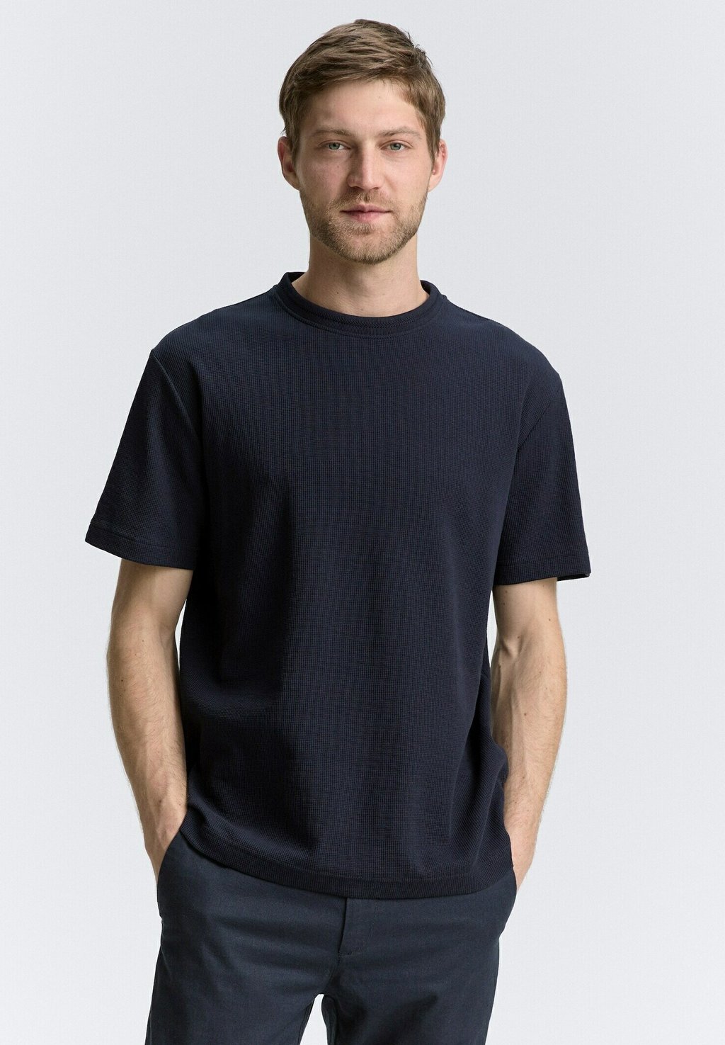 Базовая футболка MIT STRUKTUR TOM TAILOR, темно-синий
Базовая футболка MIT STRUKTUR TOM TAILOR, темно-синий