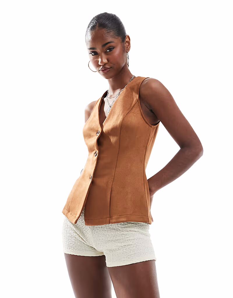 Жилет из замши New Look коричневого цвета
Жилет из замши New Look коричневого цвета