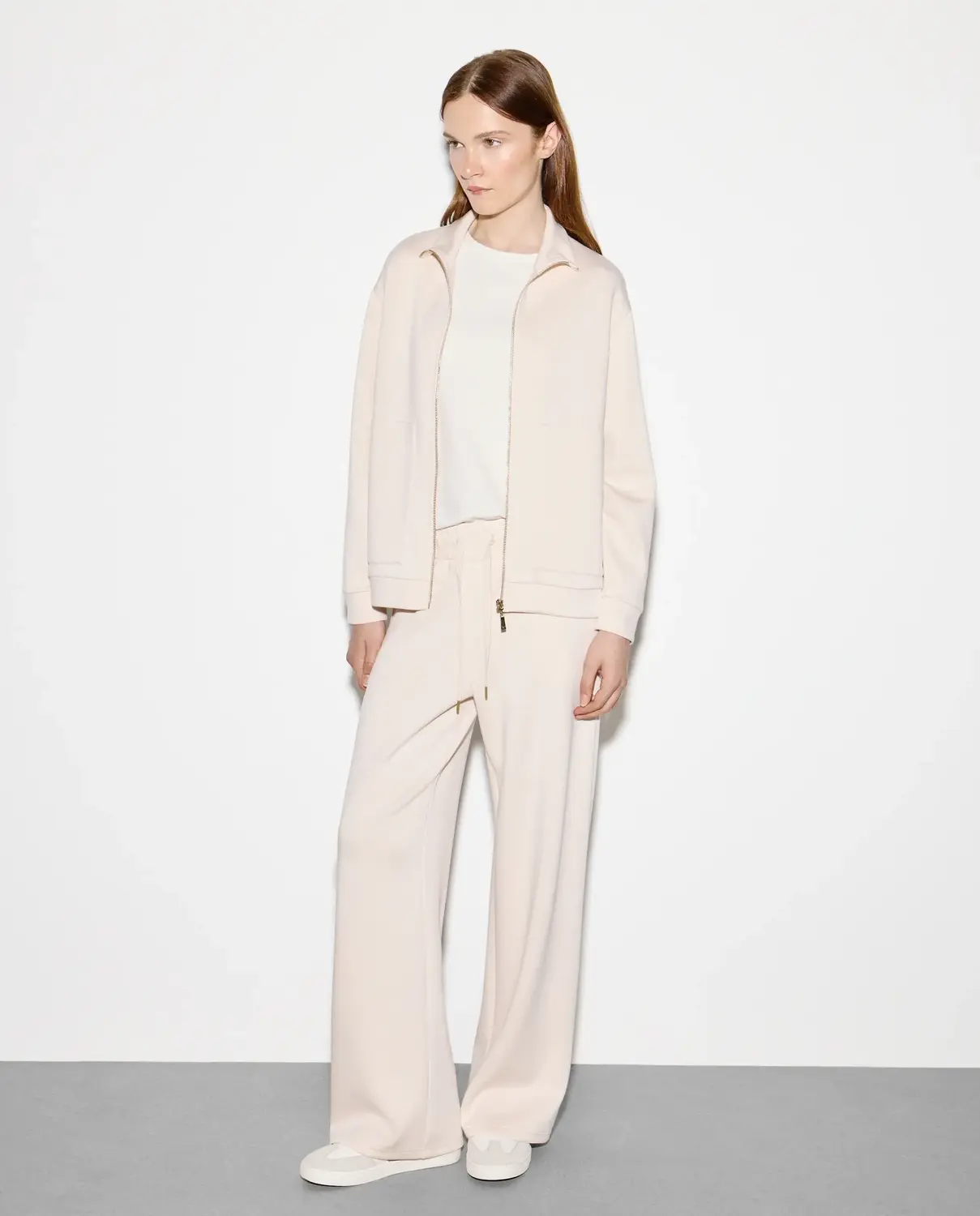 Классическая женская толстовка на молнии из купро Woman El Corte Inglés, песочный
Классическая женская толстовка на молнии из купро Woman El Corte Inglés, песочный