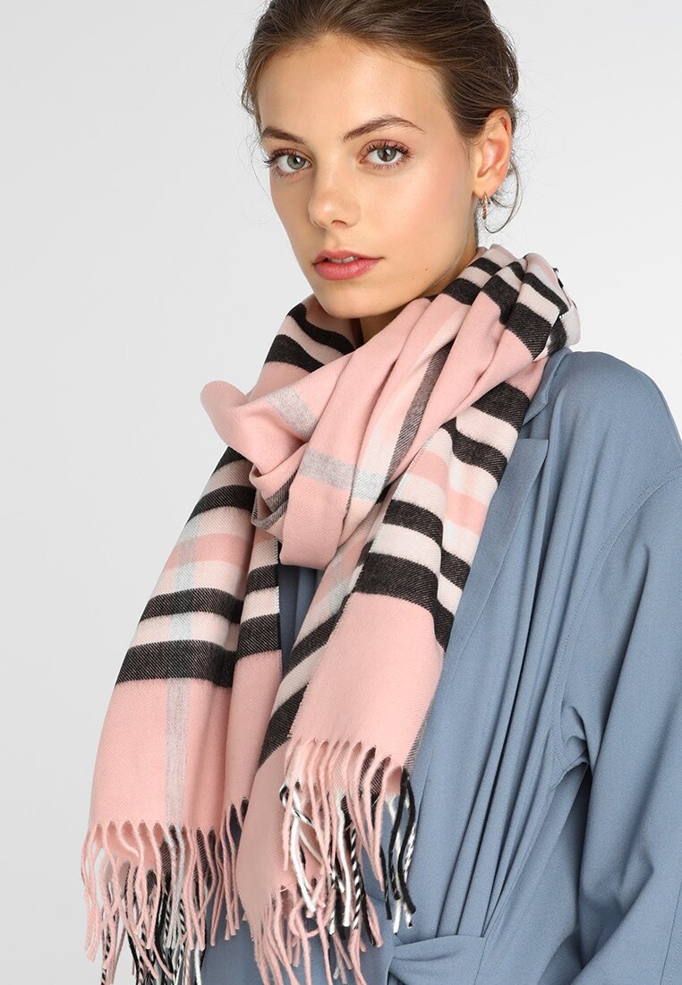 Шарф FRAAS, светло-розовый
Шарф FRAAS, светло-розовый