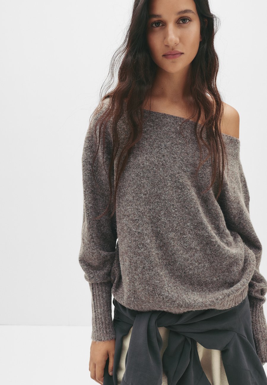Джемпер PULL&BEAR SOFT, Brown
Джемпер PULL&BEAR SOFT, Brown