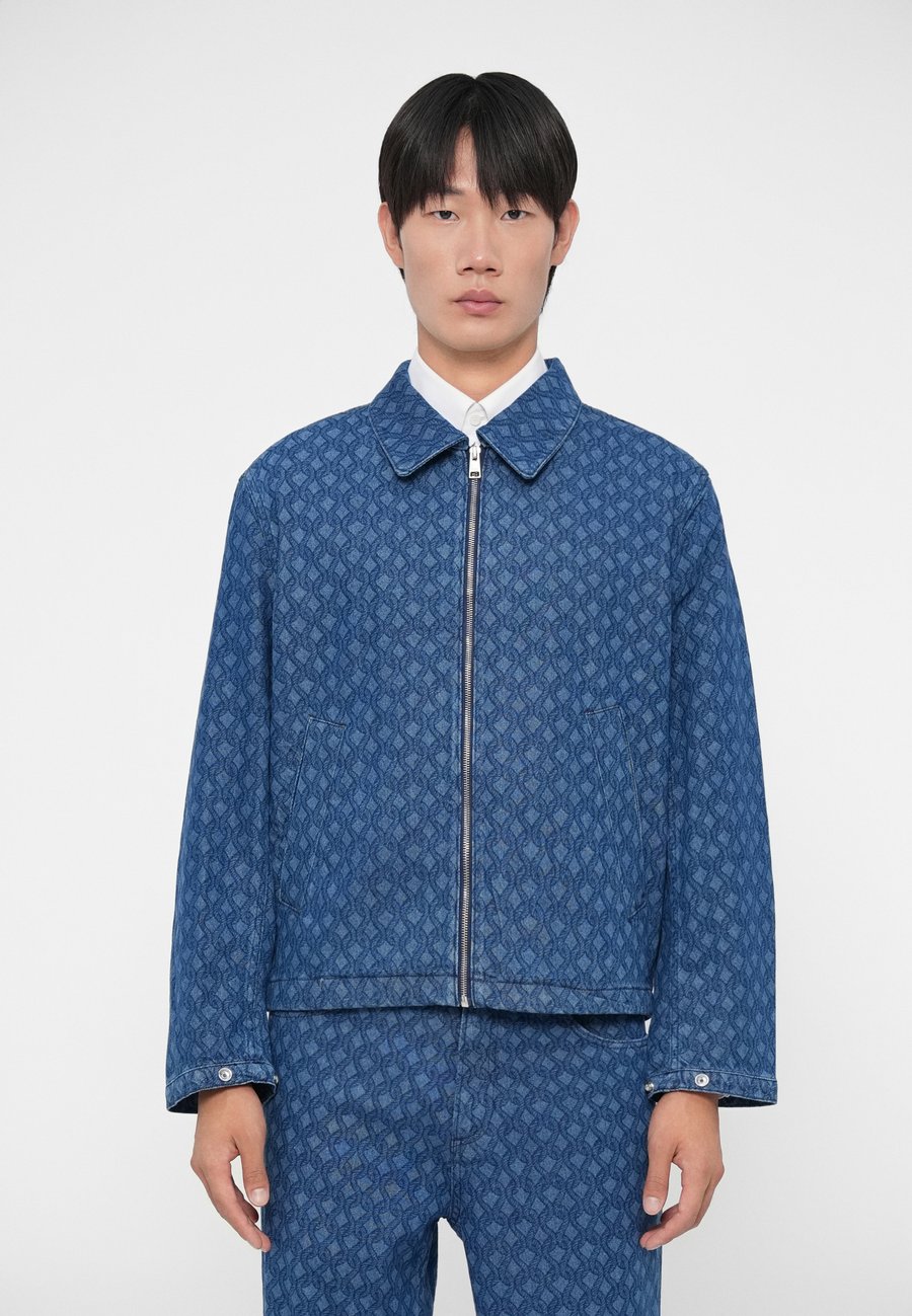 Куртка sandro Denim jacket, Brut Denim/Raw Denim
Куртка sandro Denim jacket, Brut Denim/Raw Denim