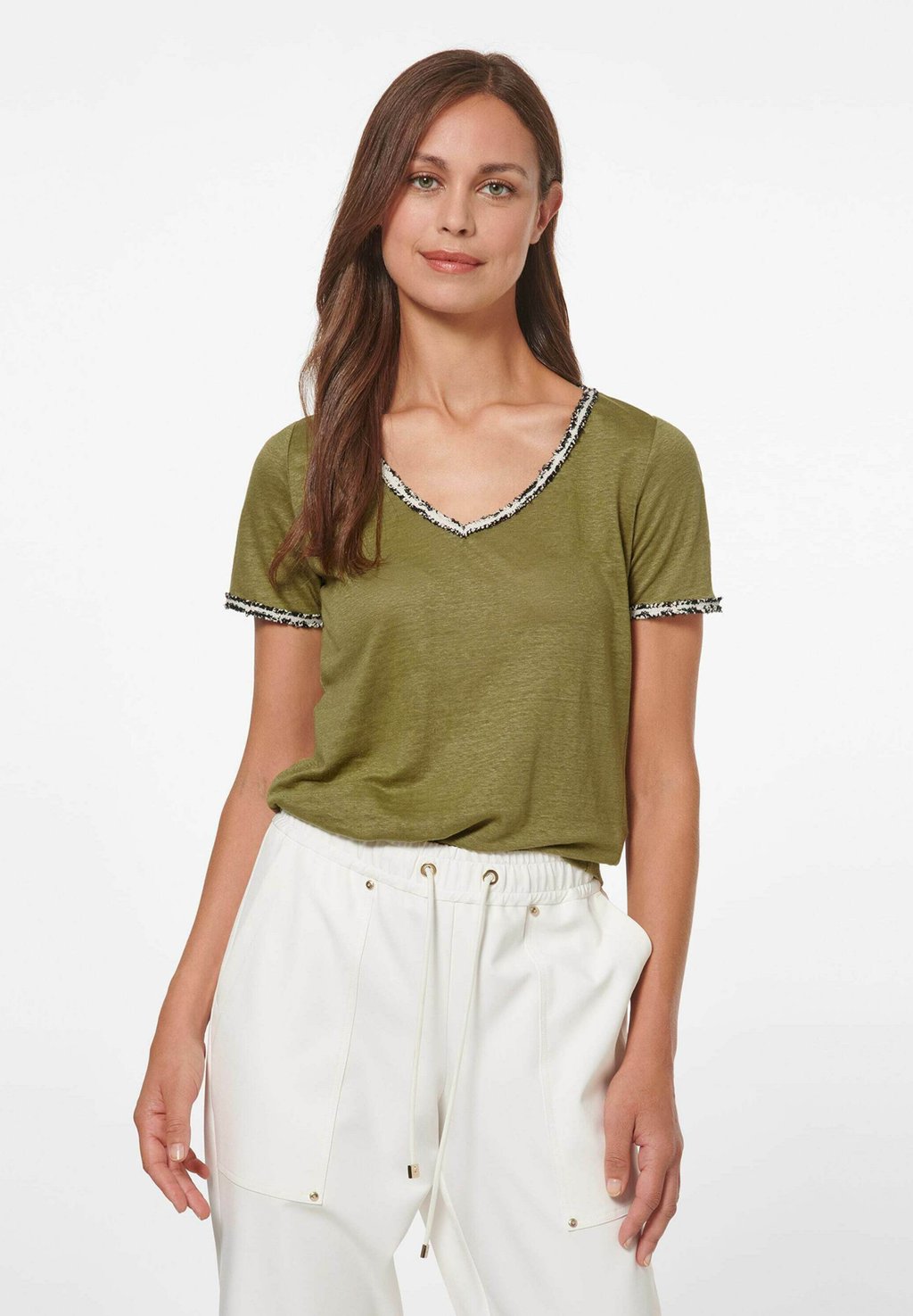 Блуза Basic T-shirt MADELEINE, хаки
Блуза Basic T-shirt MADELEINE, хаки