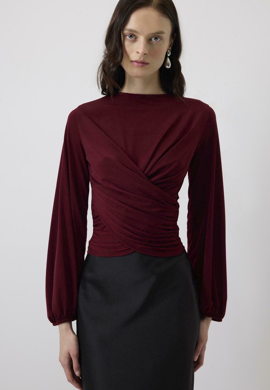 Блуза Touché Privé DRAPED, Burgundy/Bordeaux
Блуза Touché Privé DRAPED, Burgundy/Bordeaux