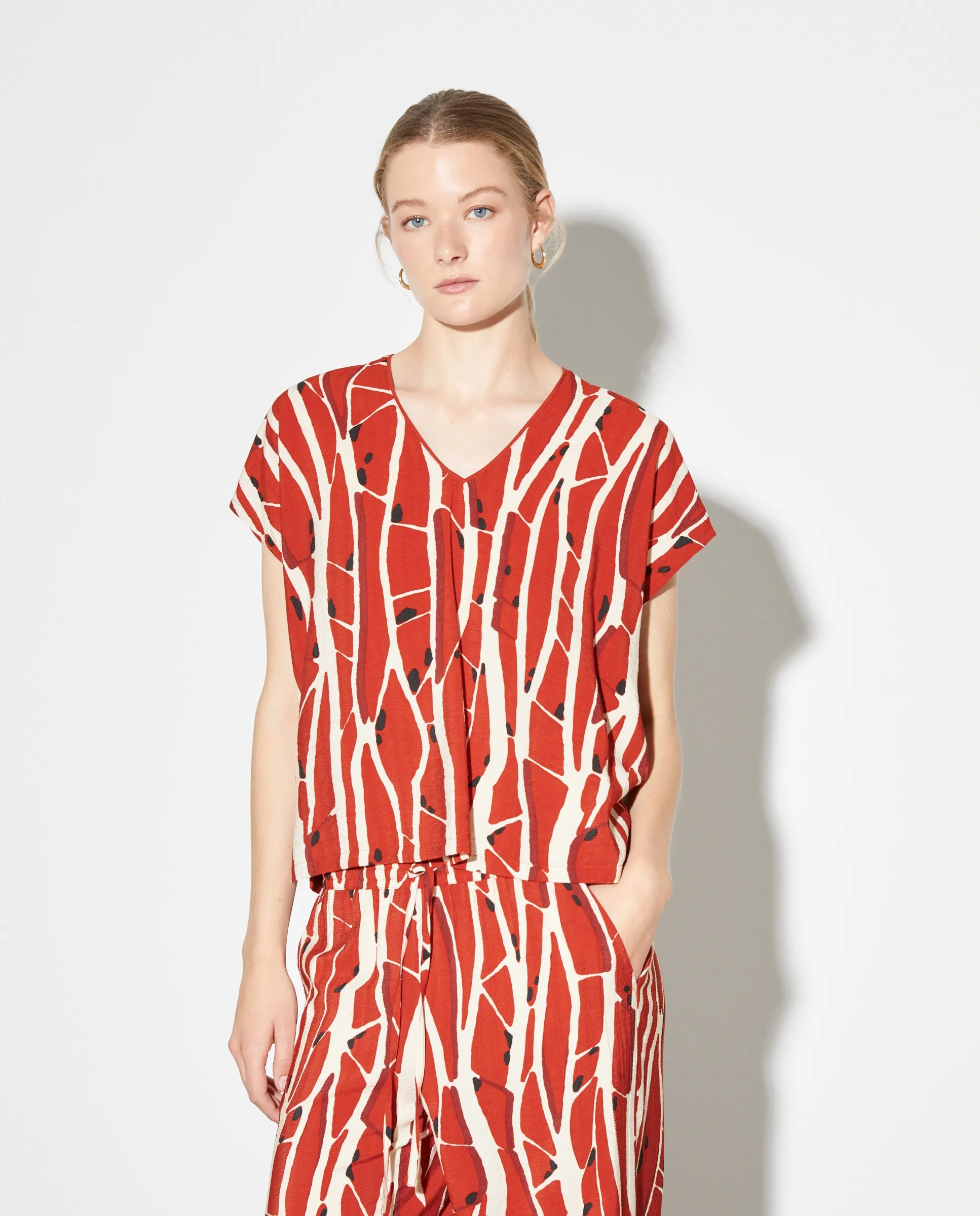 Женский топ с короткими рукавами Woman El Corte Inglés, красный
Женский топ с короткими рукавами Woman El Corte Inglés, красный