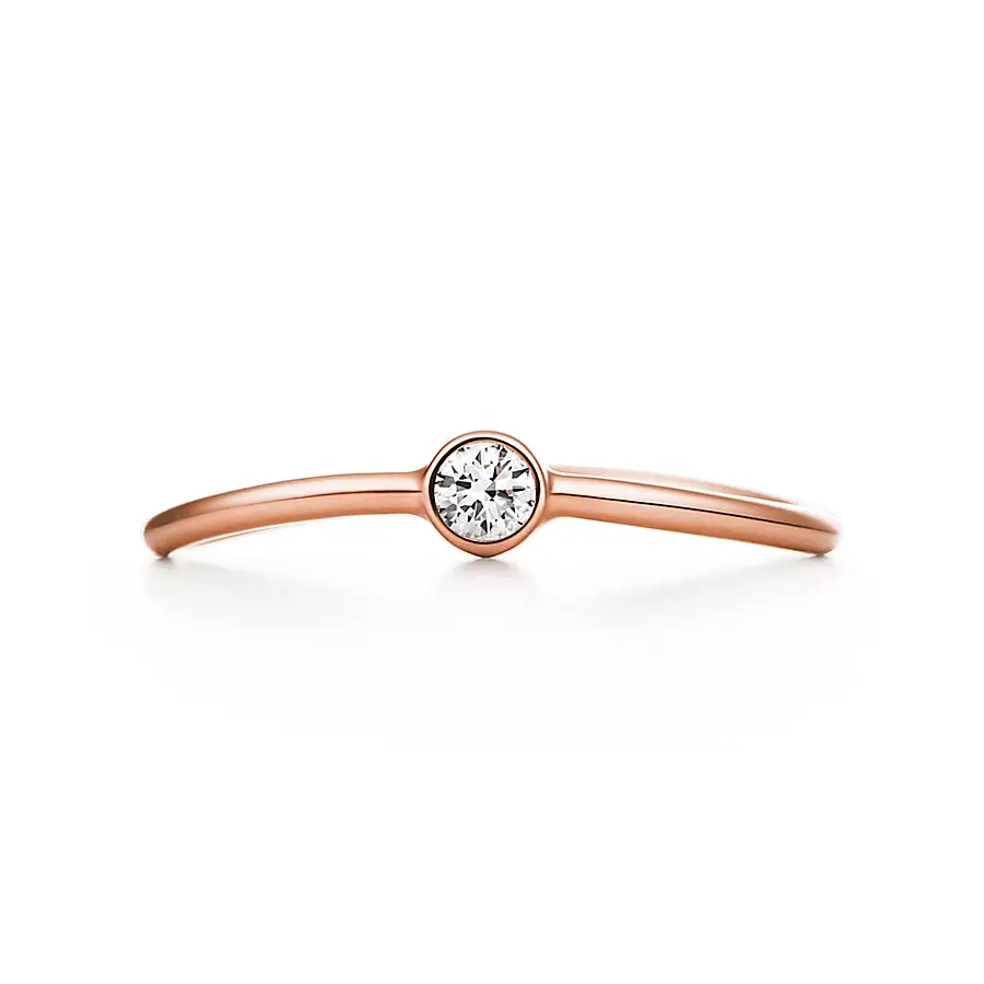 Кольцо Tiffany & Co. x Elsa Peretti Wave Single-Row, розовое золото/бриллиант
Кольцо Tiffany & Co. x Elsa Peretti Wave Single-Row, розовое золото/бриллиант