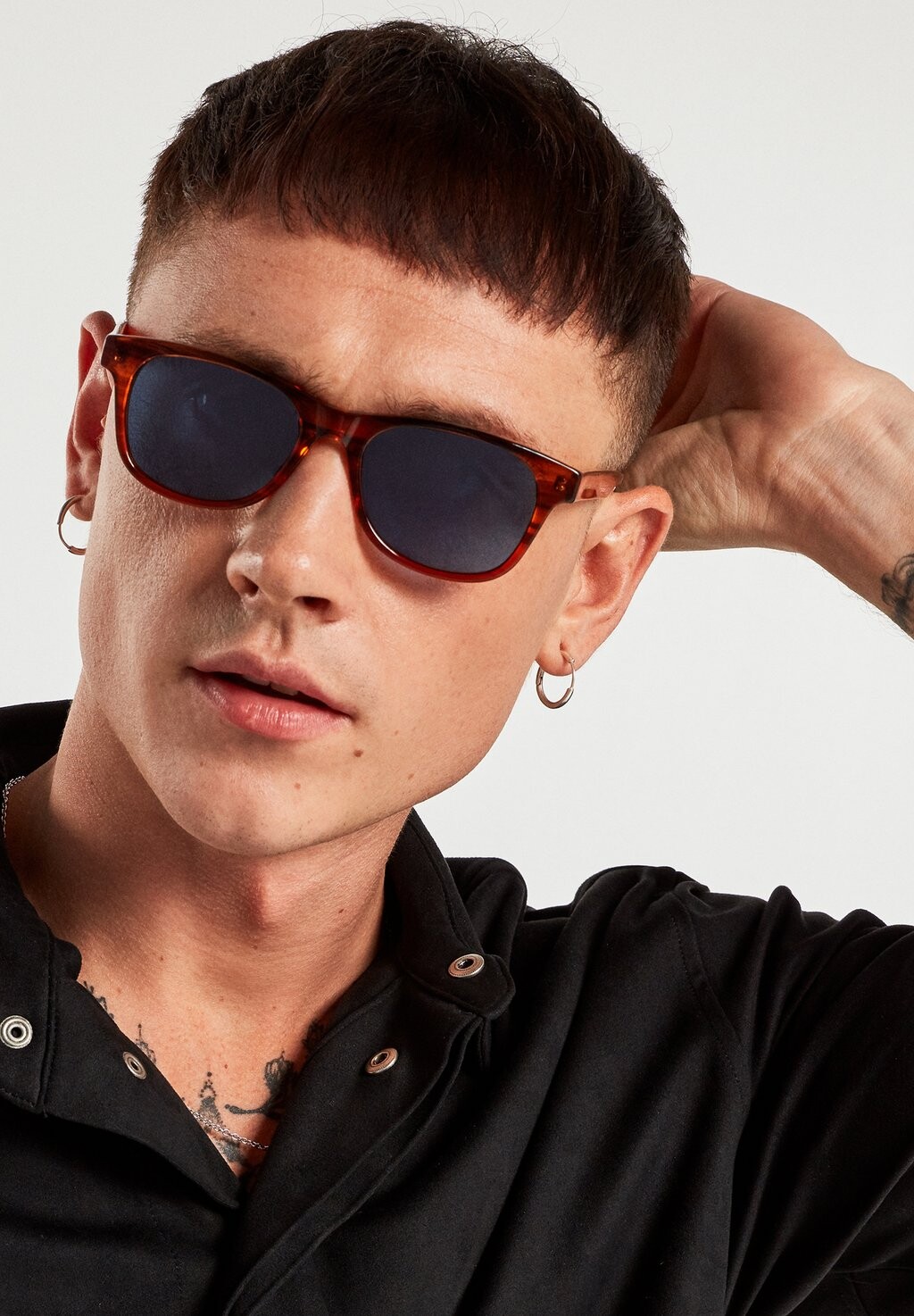 Солнцезащитные очки Hawkers, коричневый
Солнцезащитные очки Hawkers, коричневый