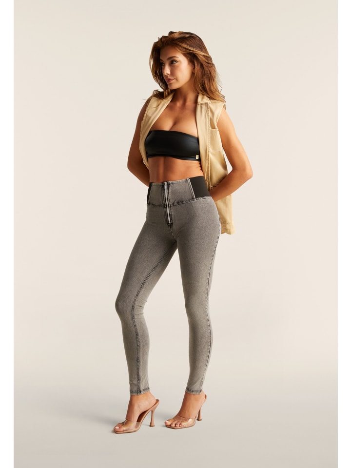 Джеггинсы FREDDY, серый
Джеггинсы FREDDY, серый