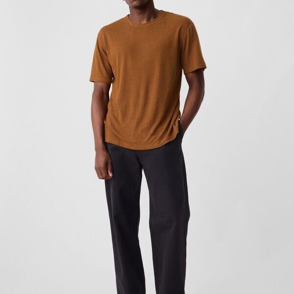 Футболка из льняной смеси Gap, коричневый
Футболка из льняной смеси Gap, коричневый