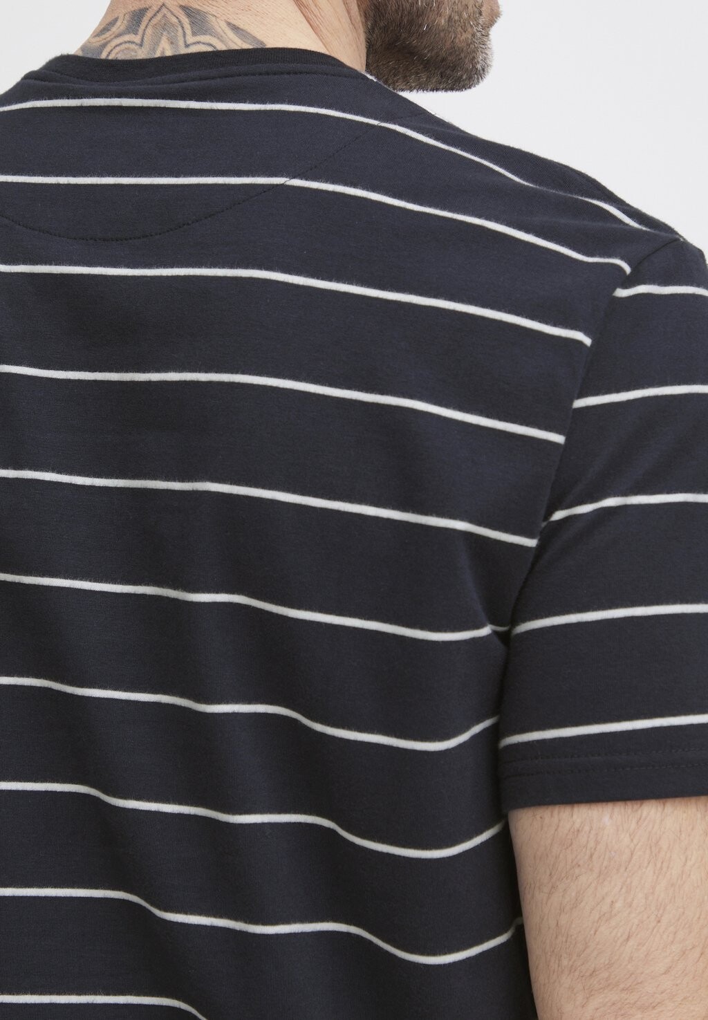 Принт на футболке Stripe Logo FQ1924, салют
Принт на футболке Stripe Logo FQ1924, салют