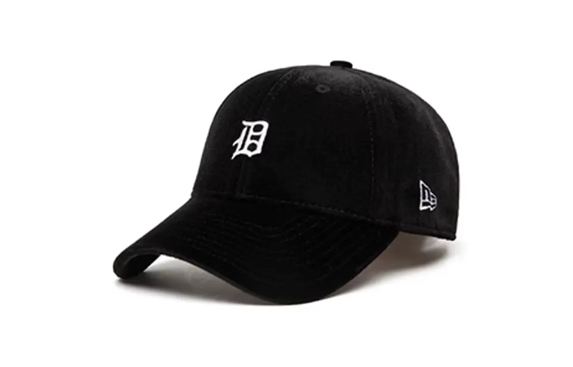 New Era Бейсболка унисекс черная, Black
New Era Бейсболка унисекс черная, Black