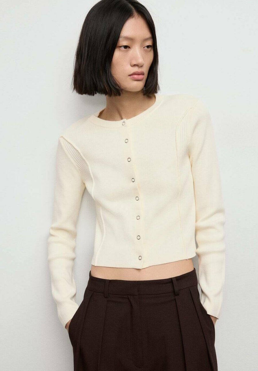 Кардиган Mango Cardigan, White
Кардиган Mango Cardigan, White