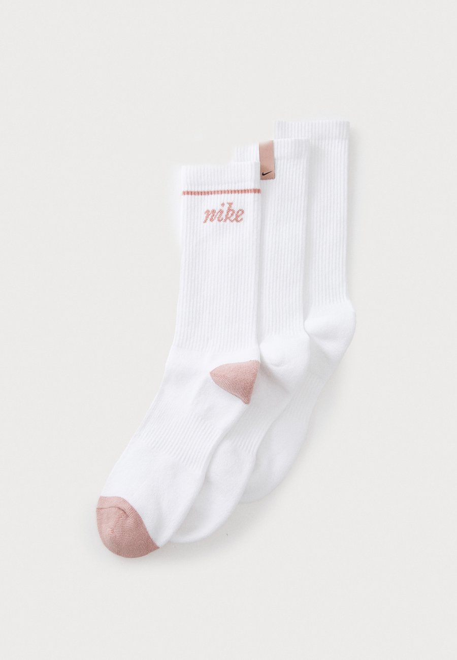 Носки Nike Performance 3 PACK , White/Particle Pink/Black/White
Носки Nike Performance 3 PACK , White/Particle Pink/Black/White