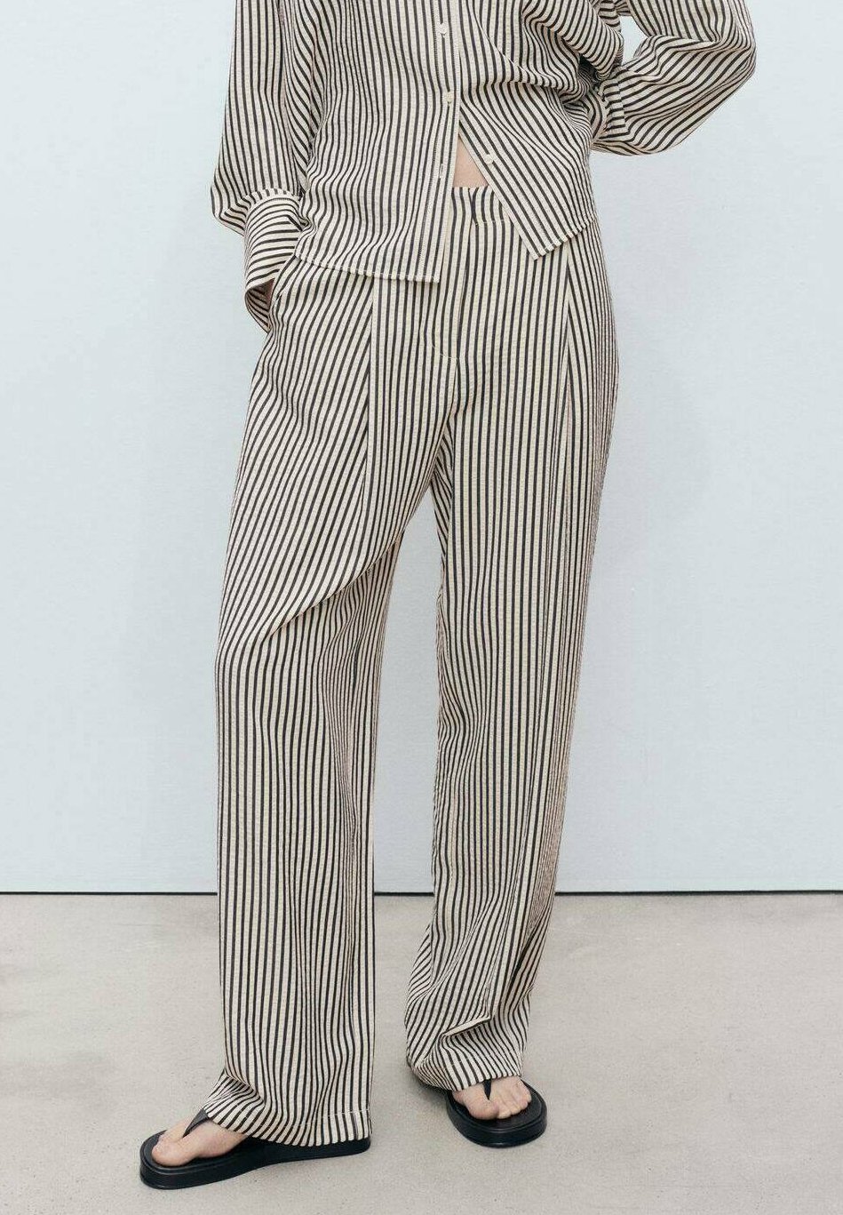 Брюки SAL Mango, кремовый
Брюки SAL Mango, кремовый