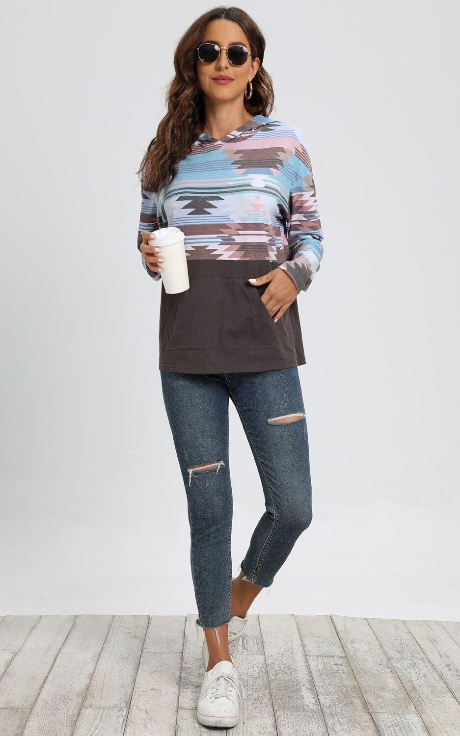 Серый худи с геометрическим принтом и карманом FS Collection, серый
Серый худи с геометрическим принтом и карманом FS Collection, серый