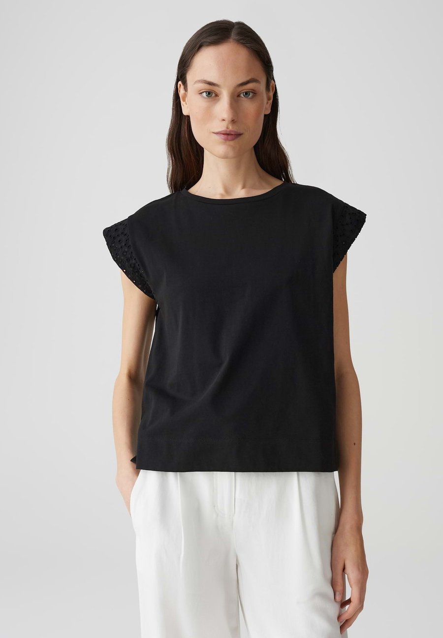 Футболка OPUS BOXY FIT CROCHET, Black, Черный, Футболка OPUS BOXY FIT CROCHET, Black
Футболка OPUS BOXY FIT CROCHET, Black, Черный, Футболка OPUS BOXY FIT CROCHET, Black