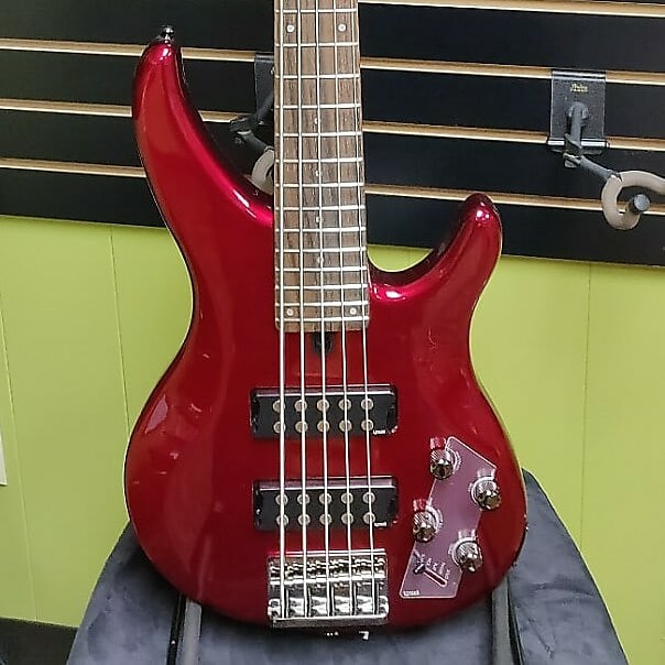 5-струнная бас-гитара Yamaha TRBX305 Candy Apple Red с палисандровой накладкой
5-струнная бас-гитара Yamaha TRBX305 Candy Apple Red с палисандровой накладкой