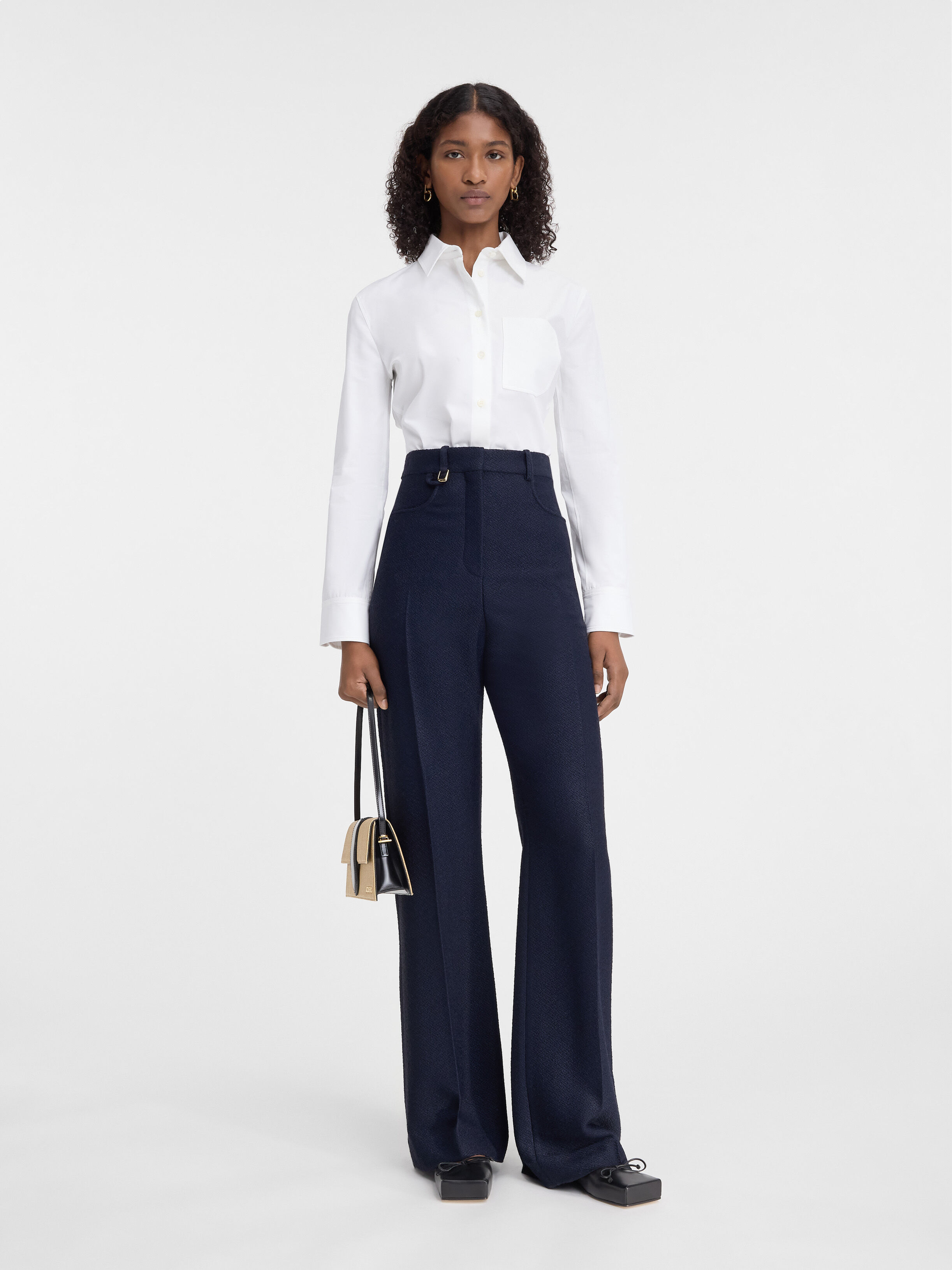 Расклешенные брюки с высокой талией JACQUEMUS The Sauge pants, темно-синий
Расклешенные брюки с высокой талией JACQUEMUS The Sauge pants, темно-синий