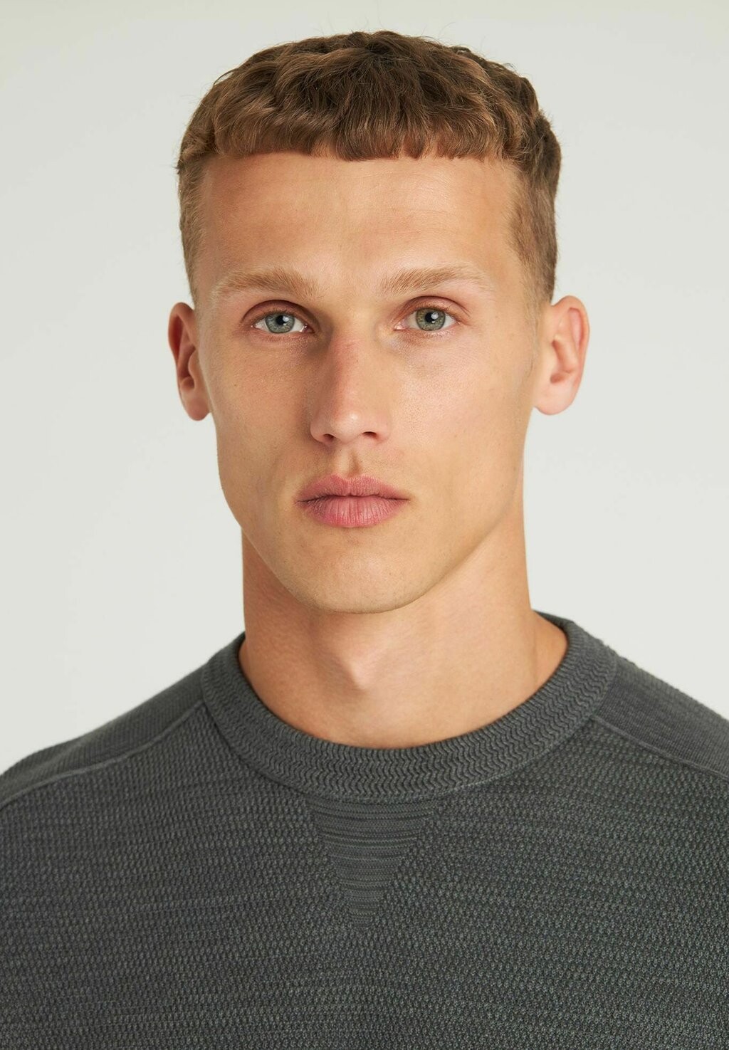 Джемпер BASAL MIXED CHASIN', темно-серый
Джемпер BASAL MIXED CHASIN', темно-серый