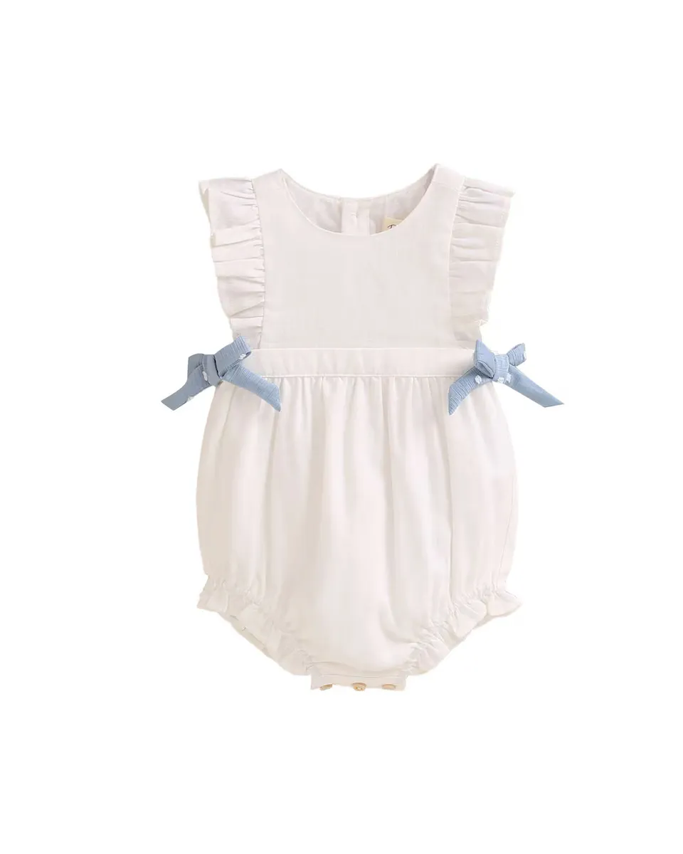 Белый комбинезон для девочки с синими боковыми завязками в плюмети Dadati
Белый комбинезон для девочки с синими боковыми завязками в плюмети Dadati