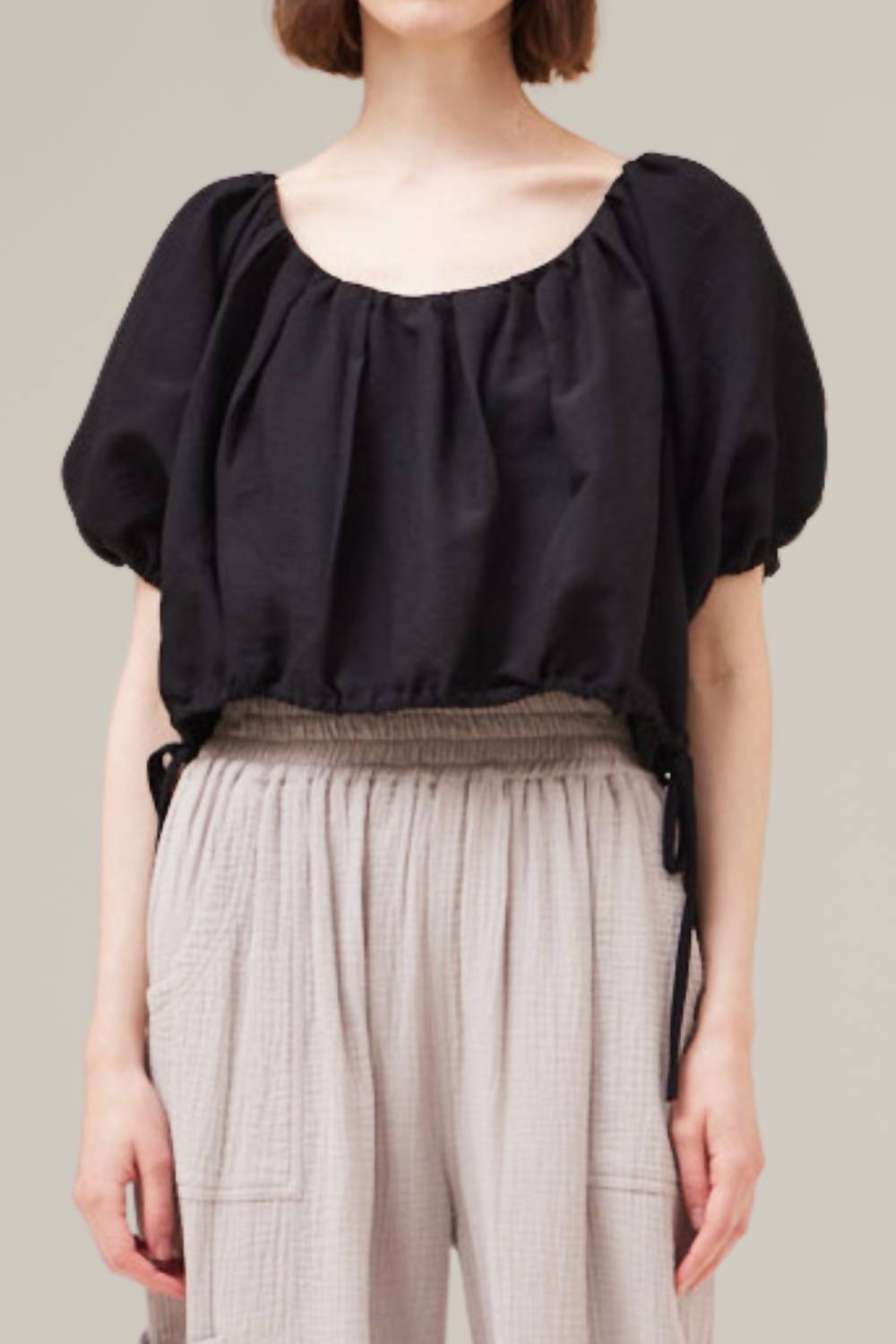 Блузка Seer Sucker Volume черного цвета GRADE & GATHER
Блузка Seer Sucker Volume черного цвета GRADE & GATHER