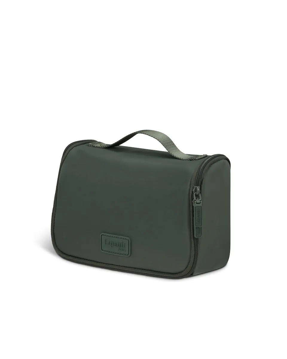 Женская водонепроницаемая косметичка Plume Accessoires цвета хаки Lipault
Женская водонепроницаемая косметичка Plume Accessoires цвета хаки Lipault