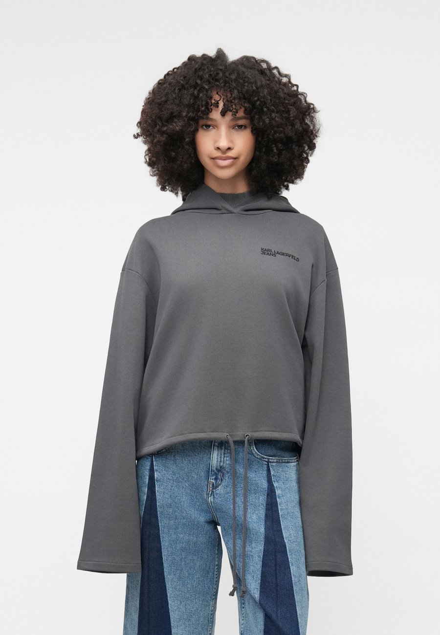 Худи Karl Lagerfeld Jeans OVERSIZED CROP, Magnet/Grey, Серый, Худи Karl Lagerfeld Jeans OVERSIZED CROP, Magnet/Grey
Худи Karl Lagerfeld Jeans OVERSIZED CROP, Magnet/Grey, Серый, Худи Karl Lagerfeld Jeans OVERSIZED CROP, Magnet/Grey