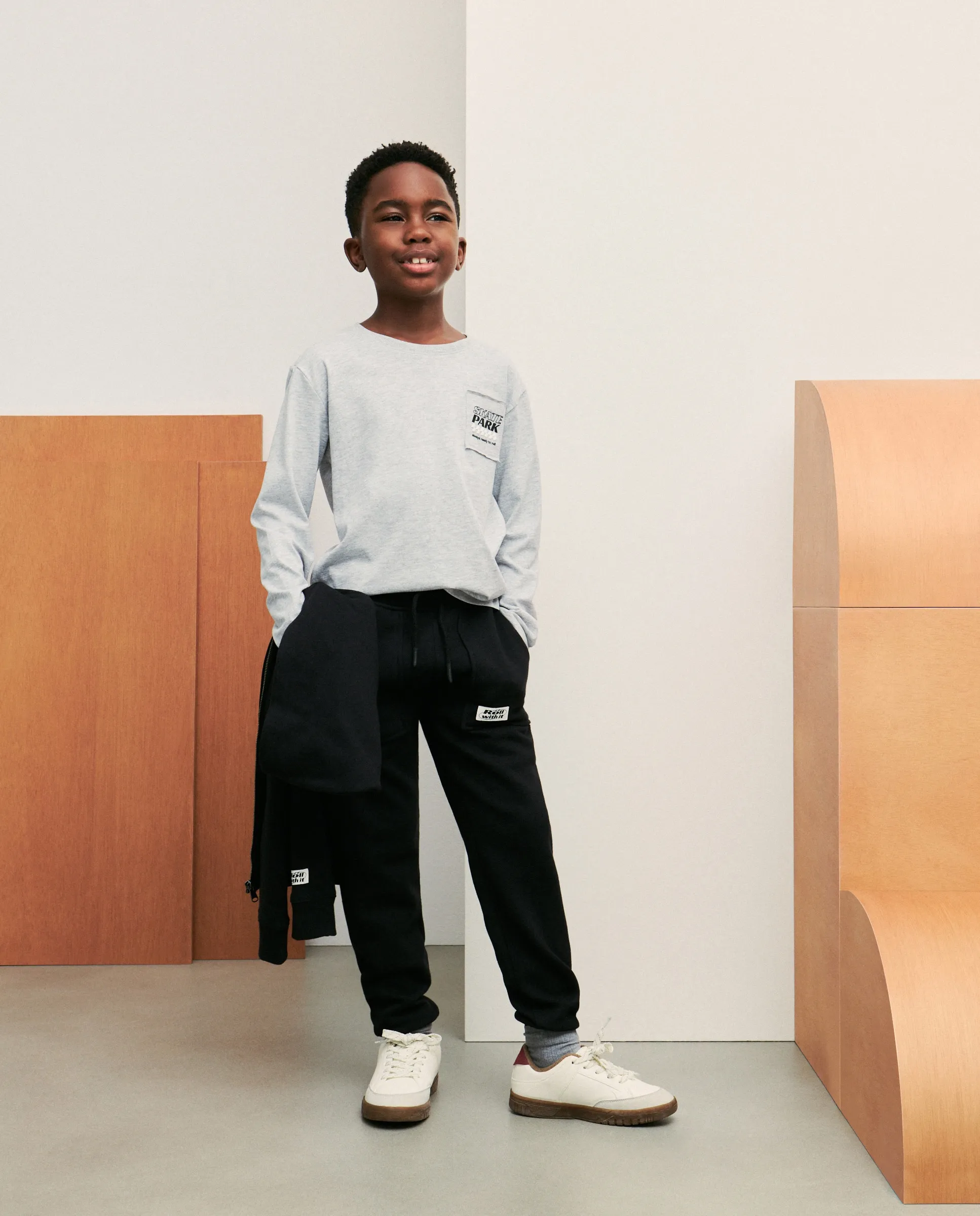 Детские штаны из флиса с фантазийными вырезами Kids El Corte Inglés, черный
Детские штаны из флиса с фантазийными вырезами Kids El Corte Inglés, черный