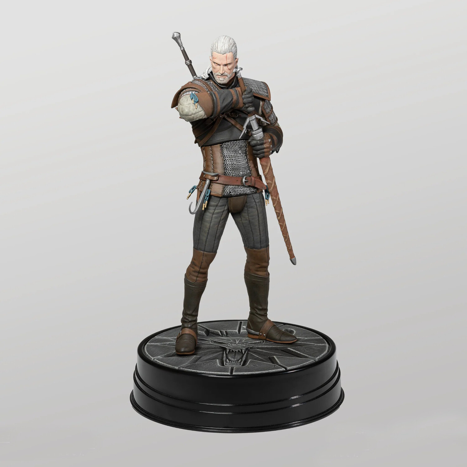 Фигурка Dark Horse Comics, The Witcher 3 - Wild Hunt: Geralt Deluxe Hearts of Stone, 24 см
Фигурка Dark Horse Comics, The Witcher 3 - Wild Hunt: Geralt Deluxe Hearts of Stone, 24 см