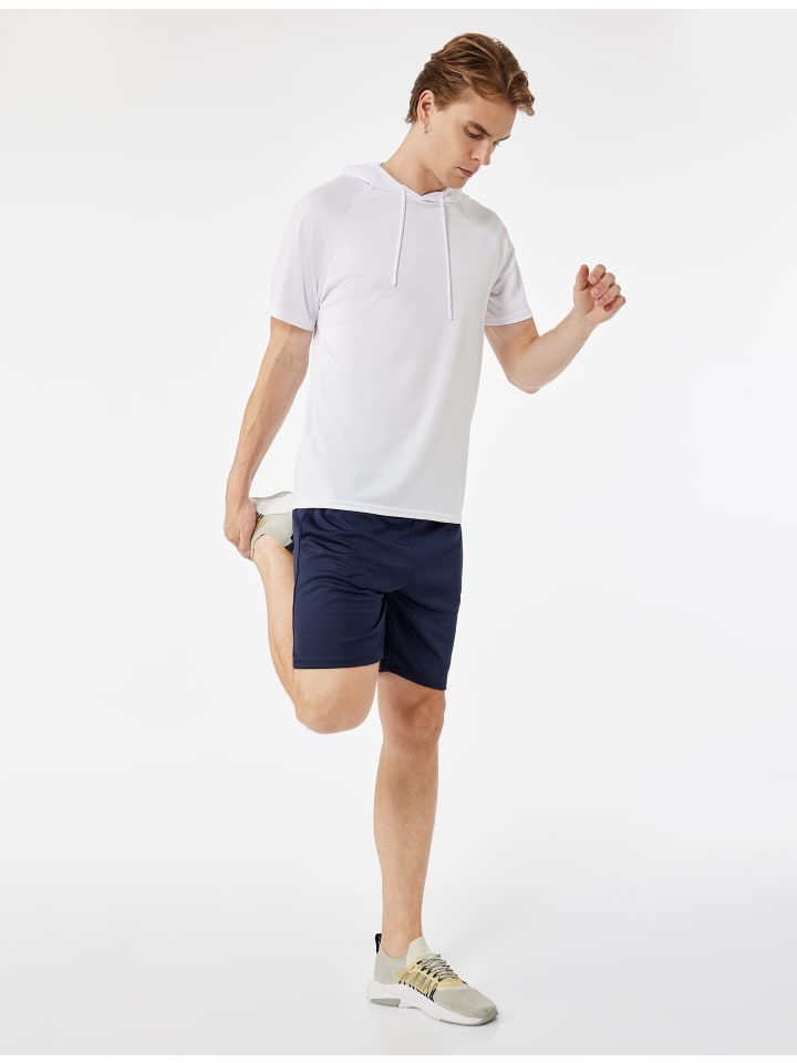 Темно-синие шорты KOTON
Темно-синие шорты KOTON